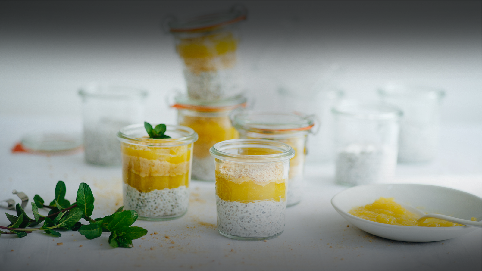 Chia pudding with Plazma and mango cream