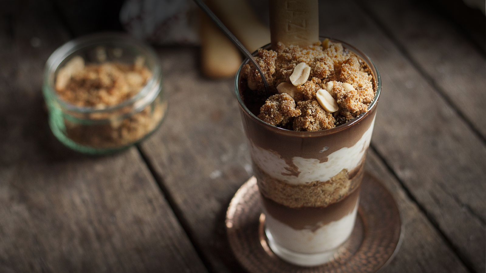 Rice pudding with crispy Plazma and peanuts